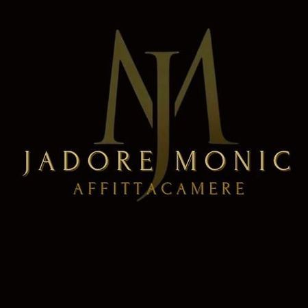 Jadore Monic روما المظهر الخارجي الصورة